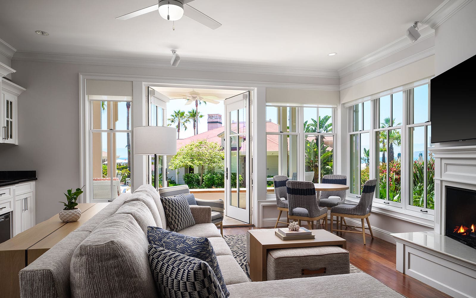 Coastal View Villa – Mobility & Hearing Accessible with Tub