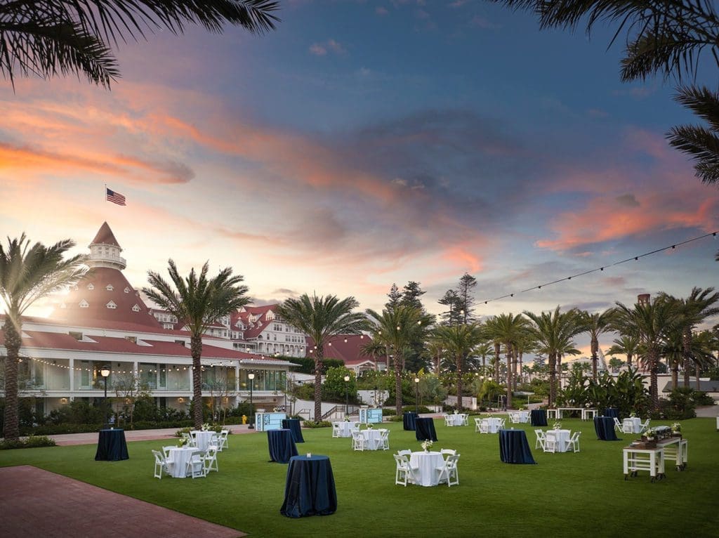 Southpointe Lawn reception at sunset