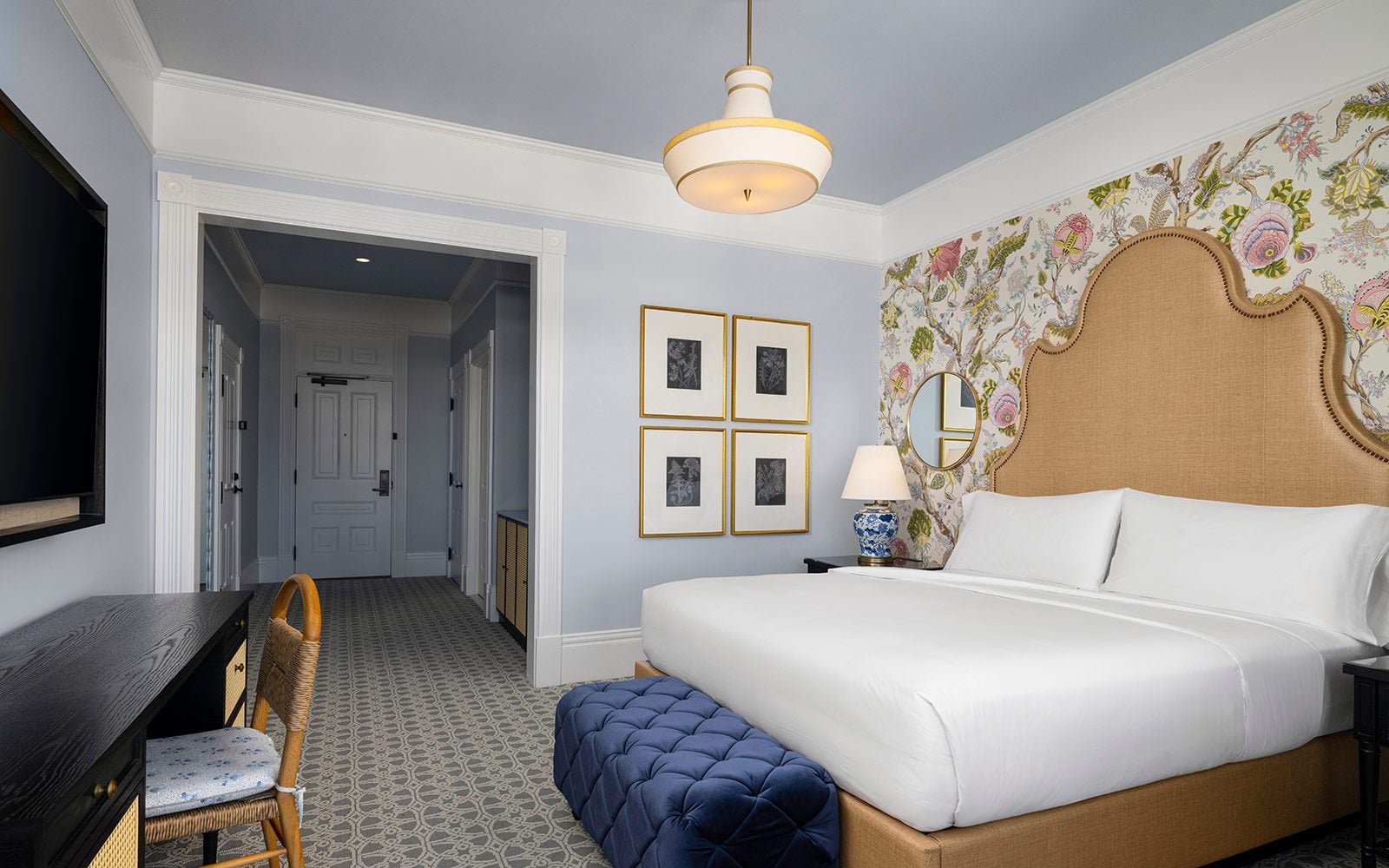 Victorian Oceanfront Balcony with Club Access